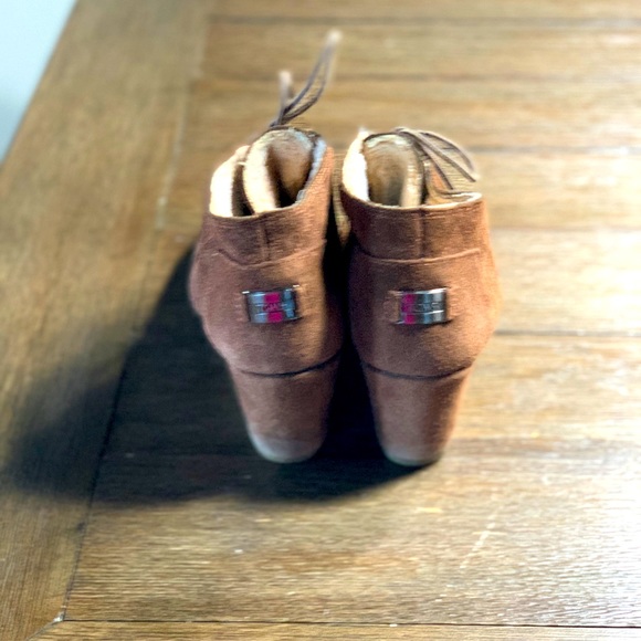 Toms booties. 7.5 - Picture 4 of 9